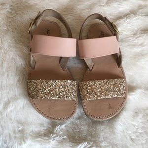 Little girls gold/pink sandals - size 11